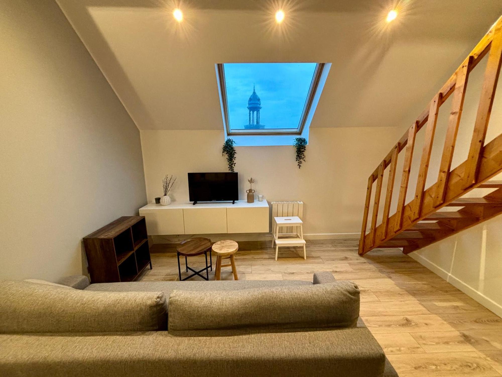 Le Petit Jardin, Proche Gare, Hyper Centre Apartment Cambrai Bagian luar foto