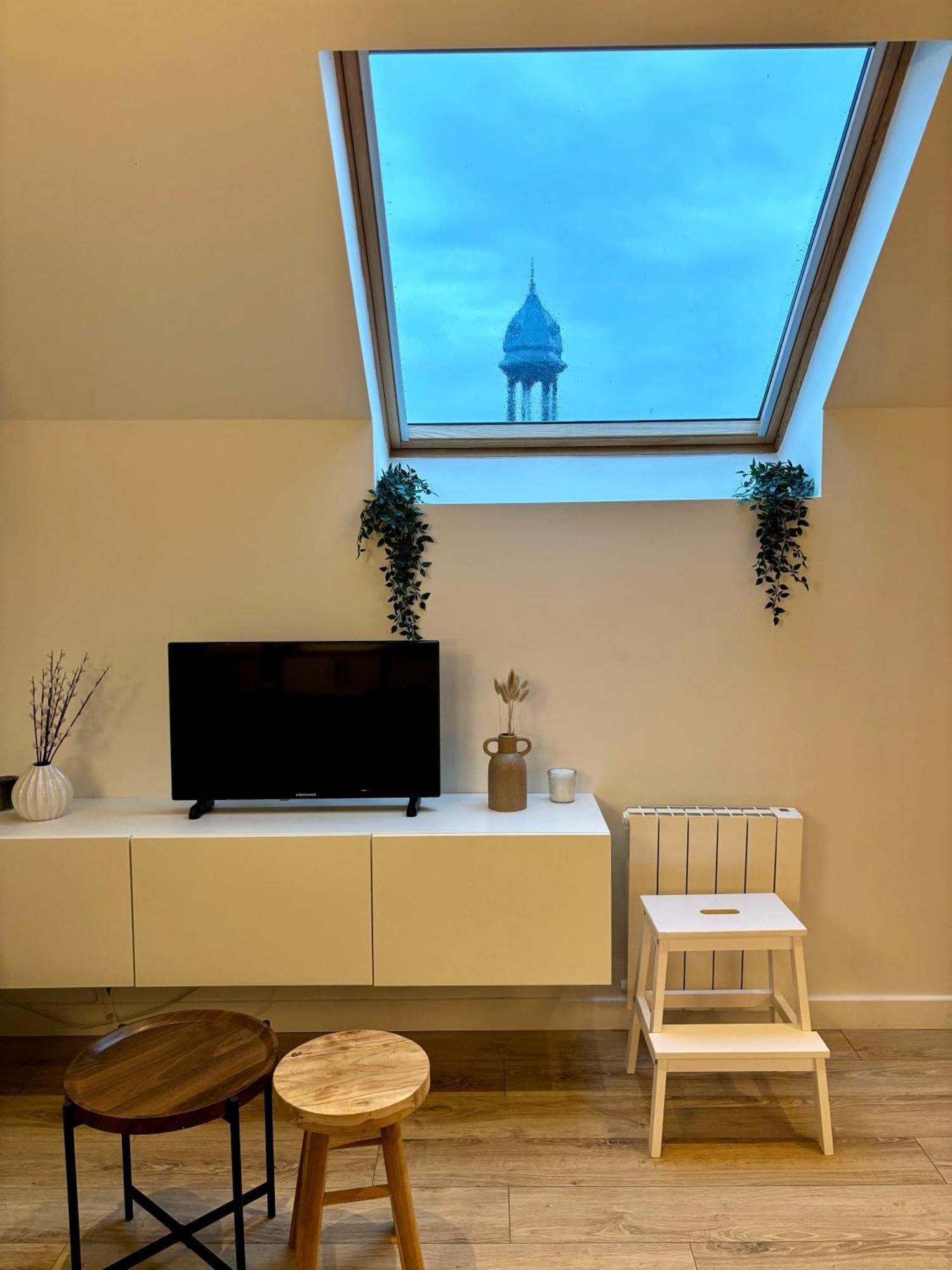 Le Petit Jardin, Proche Gare, Hyper Centre Apartment Cambrai Bagian luar foto