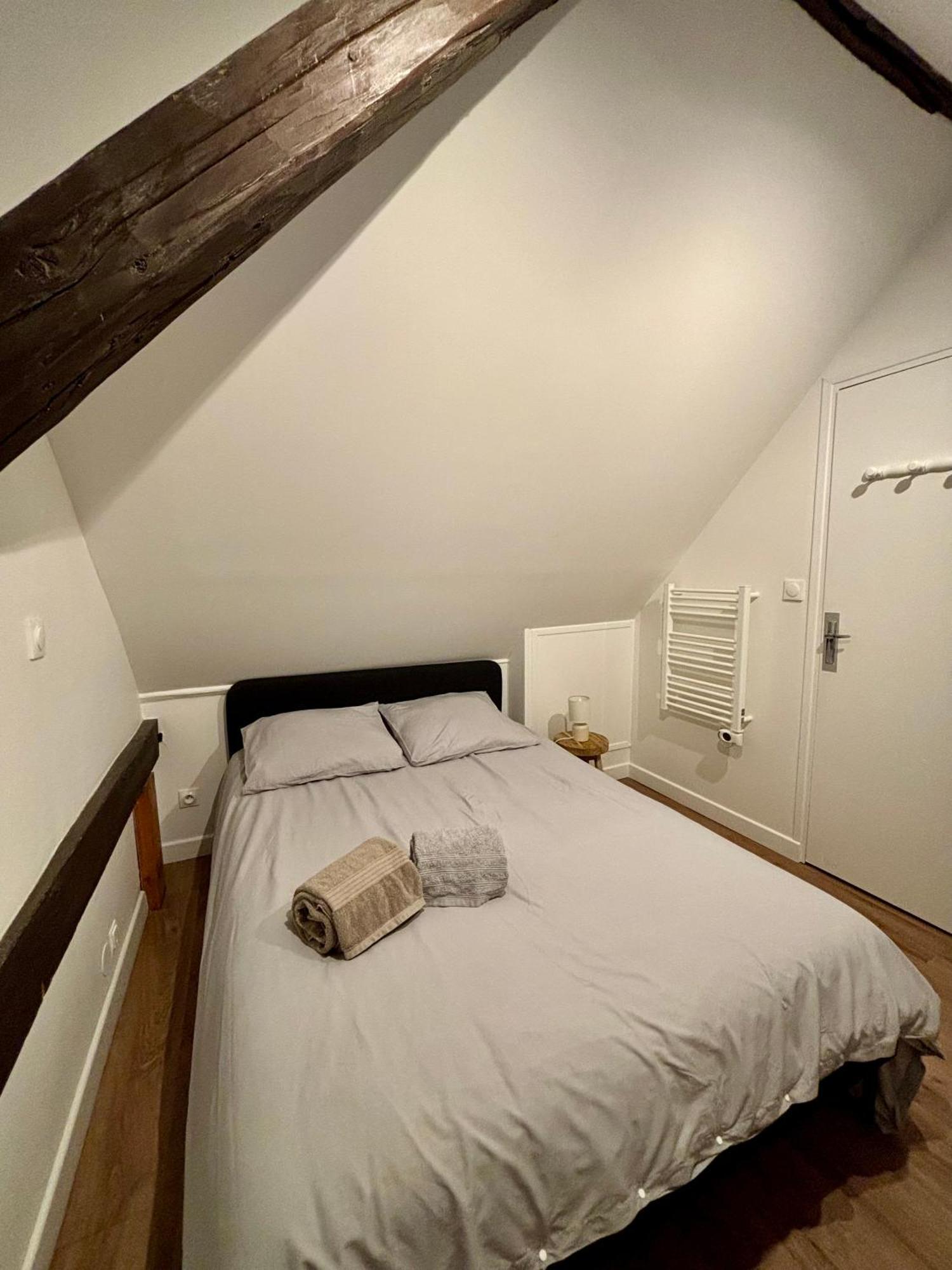Le Petit Jardin, Proche Gare, Hyper Centre Apartment Cambrai Bagian luar foto